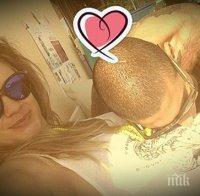 Честито! Лора Караджова роди момиченце!