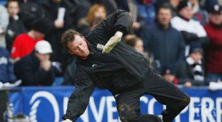 втора младост годишен завърна професионалния футбол замести сина