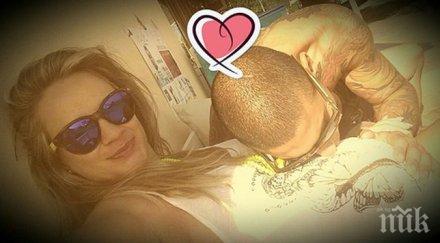 честито лора караджова роди момиченце