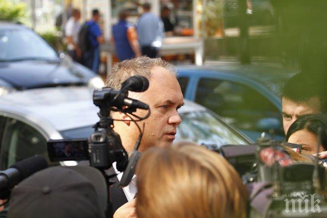 ПЪРВО в ПИК! Соловият играч Кадиев се завърна триумфално на пленума на БСП! Готов е да смачка като валяк Миков и компания (снимки)