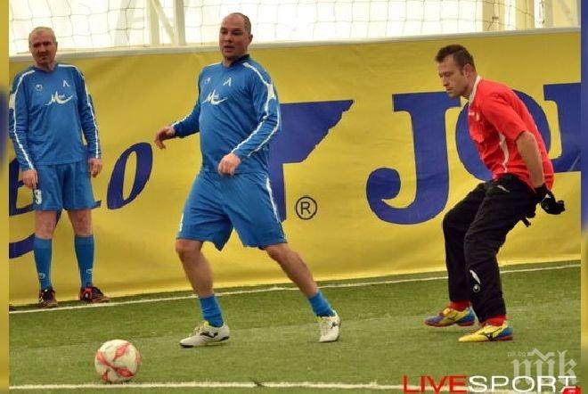 Похвално! Ветераните на Левски и ЦСКА излизат в благотворителен мач

