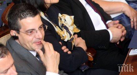 първо пик вече ясно замести бареков начело парламентарната група ббц светлин танчев без нито един конкурент поста