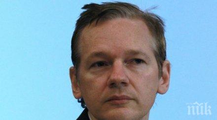 създателят уикилийкс става моделиер