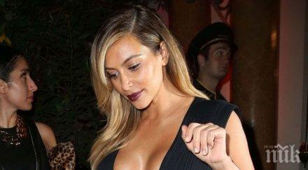 вижте голата гореща ким кардашиян плейбой 2007 снимки