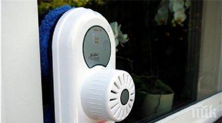 роботи гасят пожар мият прозорци чистят сняг