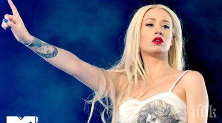 снуп дог изгаври жестоко колежка снимка