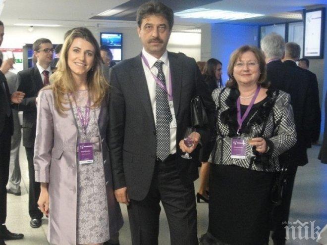 Бийте Цветан Василев, долу ръцете от жена му! Не е мъжко, не е човешко...свинско е да закачаш жените и децата!