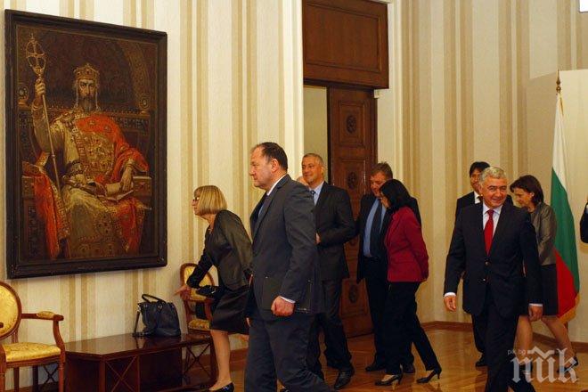 Миков: Невъзможно е да подкрепим ГЕРБ! Да правят дясно мнозинство и да се върви нататък!