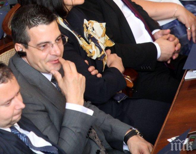 ПЪРВО в ПИК! Вече е ясно кой ще замести Бареков начело на парламентарната група на ББЦ! Светлин Танчев е без нито един конкурент за поста!