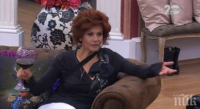 Камелия Воче с тузарски палат в Италия! Има басейн, зимна градина и мебели в класически стил! (снимка)