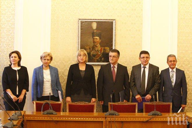 Започнаха консултациите между ГЕРБ и ДПС за 43-ото Народно събрание (снимки)