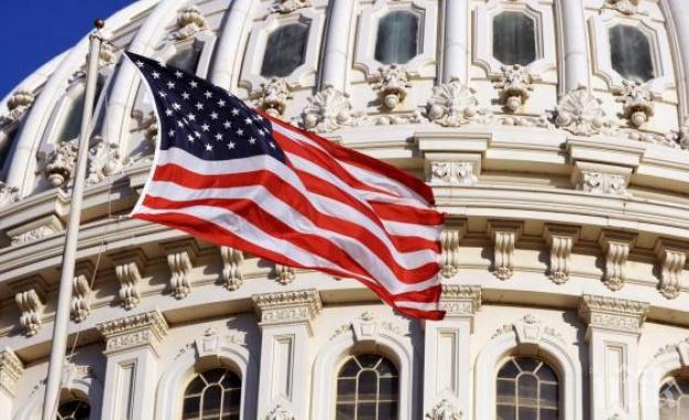 Военен космически самолет се приземи след рекордно дълга тайна мисия