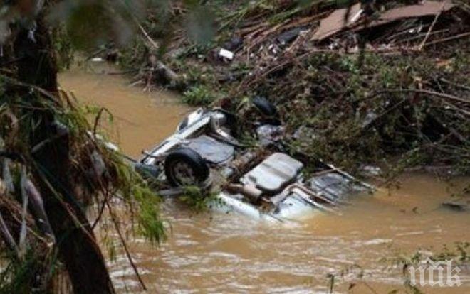 Лекари катастрофираха тежко край Петрич