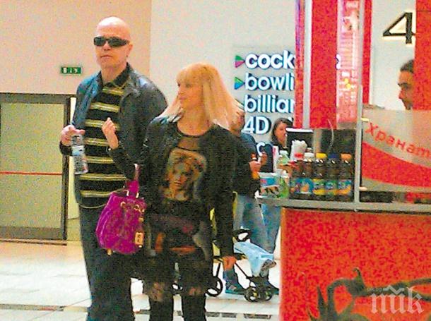 Само в ПИК! Вижте защо Слави и Мартина изчезнаха цяла седмица на романтична ваканция