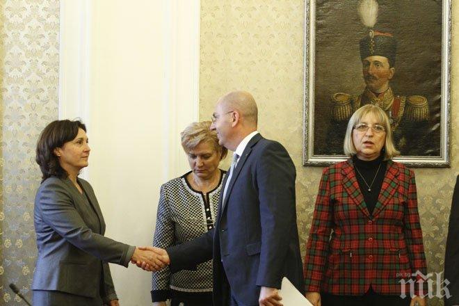 Три герберки срещу четирима от ББЦ – преговорите започнаха (снимки)