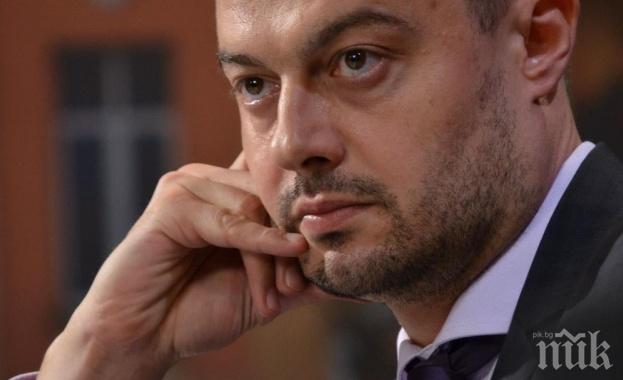 Бареков пред ПИК от Лондон: Рекетът върху първата политическа сила ще спре още днес, ако ГЕРБ и ББЦ постигнат разбирателство! Не съм част от сделка с Борисов!