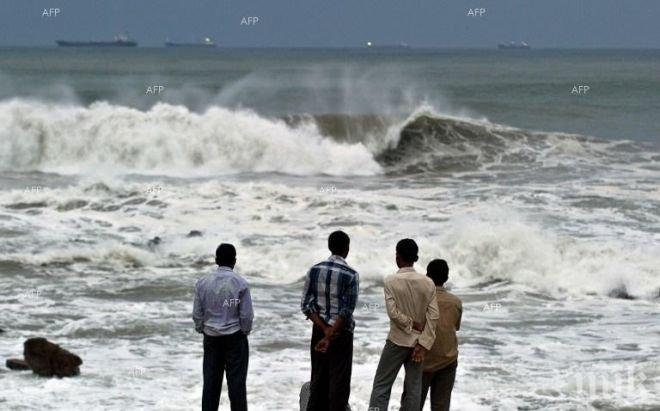 Броят на жертвите от циклона „Хадхад” в Индия достигна 41 души