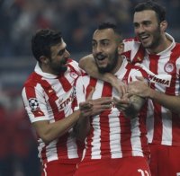 Шалке 04 финишира с едни гърди пред Арсенал 