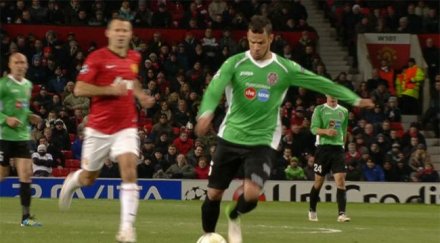 исторически чфр клуж победи манчестър юнайтед англия