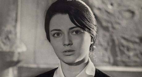 Разпродават имотите на Невена Коканова