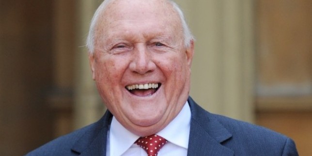 Водещ от Би Би Си задържан за изнасилване