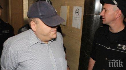 осъденият живот чеци сам еднична килия