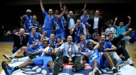 тръст синя българия помага левски две инициативи