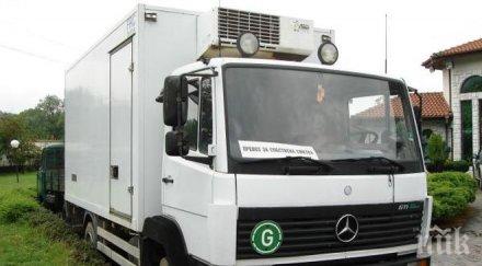 товарен мерцедес уби жена русе