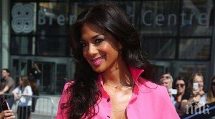 шок никол шерцингер скочи кола движение