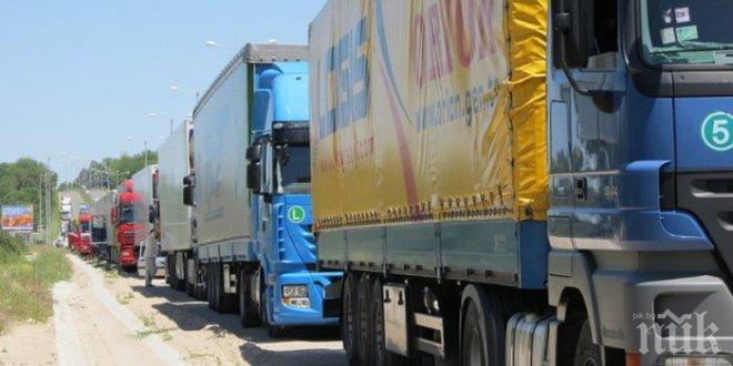 5 камиона с хуманитарна помощ от Германия са пристигнали в Украйна 