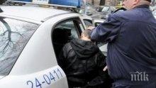 Полицаи в гонка с автоджамбази, надупчват с пистолет гумите на варненски голф на входа на Бургас