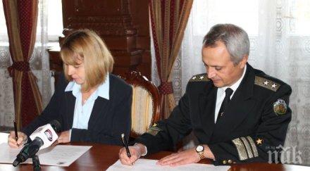 шок новият шеф военната академия контраадмирал петев бил агент