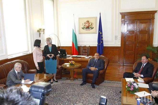 Само Атака не уважи лидерската среща в парламента, организирана от Бойко! Ето всички участници в нея! (допълнена)