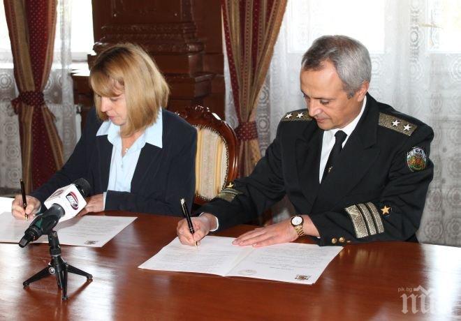 Шок! Новият шеф на военната академия контраадмирал Петев бил агент на ДС