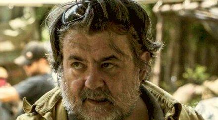 основна версия грабеж удавяне стоят изчезването продуцента захари паунов