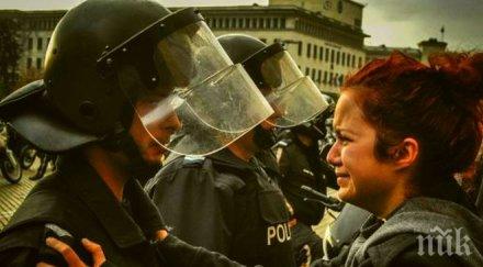 уникално снимката деси полицая филм мерил стрийп видео