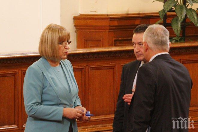 Министри от кабинета „Близнашки” на „разпит” в парламента