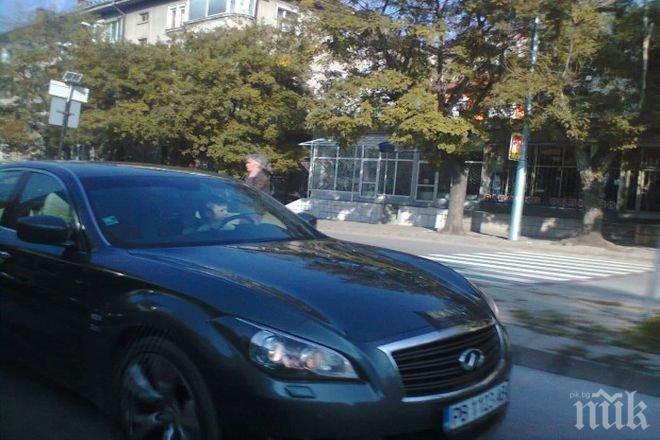 Дете зад волана шокира жителите на Пловдив!
