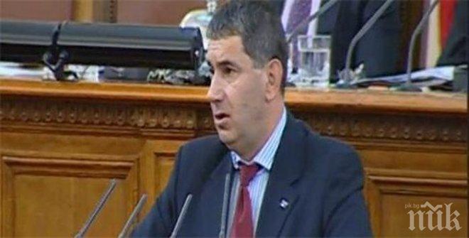 Байрактаров: Ако мой ученик ми представи писание като доклада на БНБ, ще му пиша три на релси