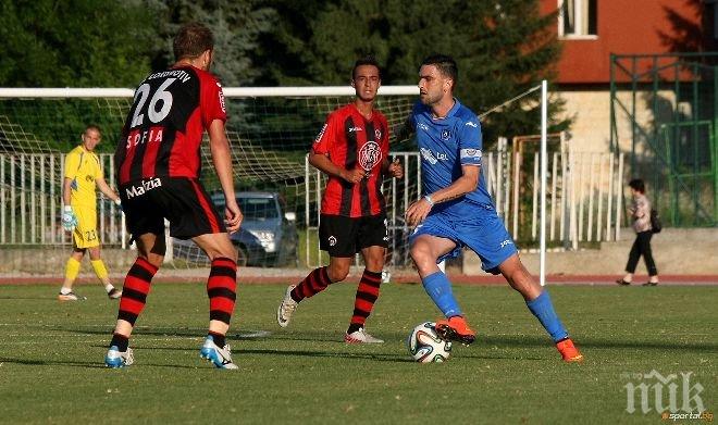 Локомотив (София) и Левски в битка за шестото място