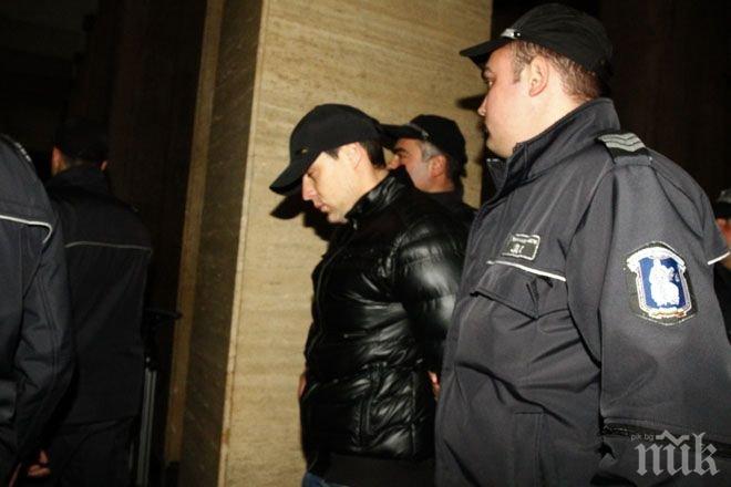 Първо в ПИК: Ето го задържания за убийството пред казиното в столицата (снимки)