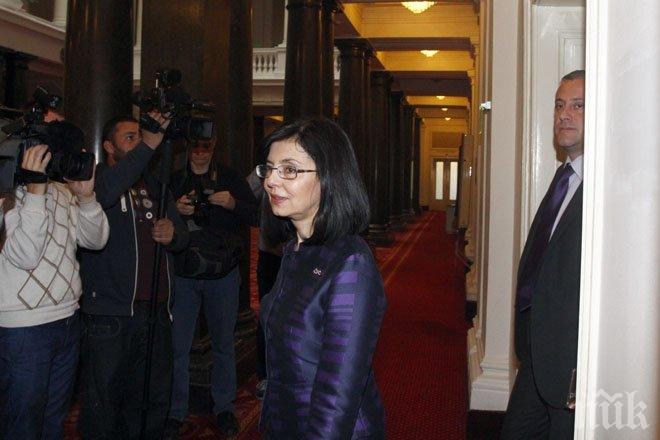 Шестимата лидери на Реформаторите влязоха при Бойко за решаващите разговори