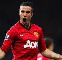 Ван Гаал шокира с избор на нападател, забива Ван Перси на пейката?