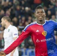 Ден след гола си срещу Лудогорец: 17-годишният Бреел Емболо - от терена на чина

