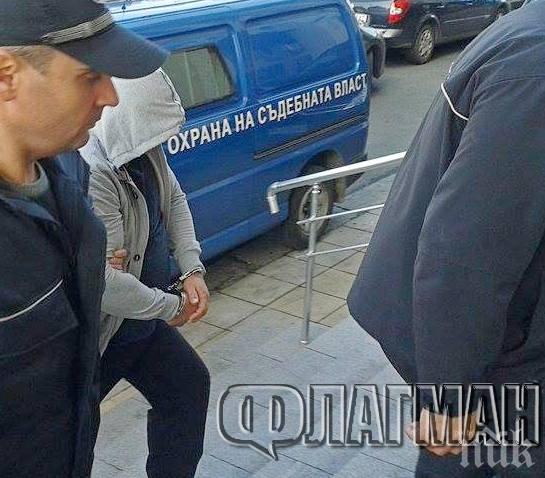 Сутеньорът Христо Монев набирал с обяви проститутки, изготвил каталог