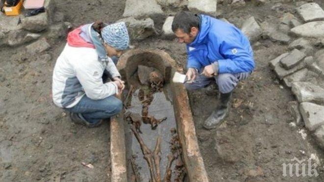 Мистериозен саркофаг със седем погребани в Поморие