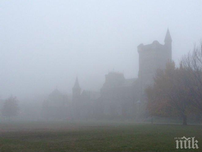 Пристанище Бургас е затворено заради мъгла