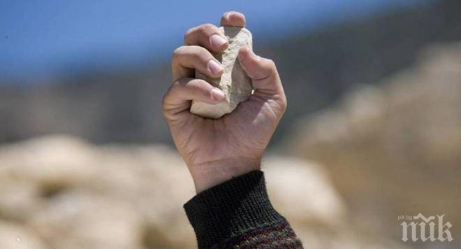 Зверство! Пребиха до смърт и изгориха двама християни в Пакистан