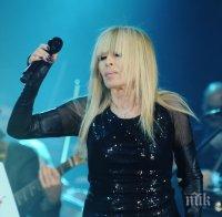 Ужас! Лили Иванова се задави на концерт