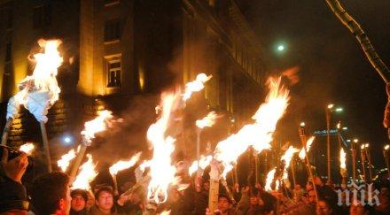 жители берковица излизат факелно шествие заради убития стефан